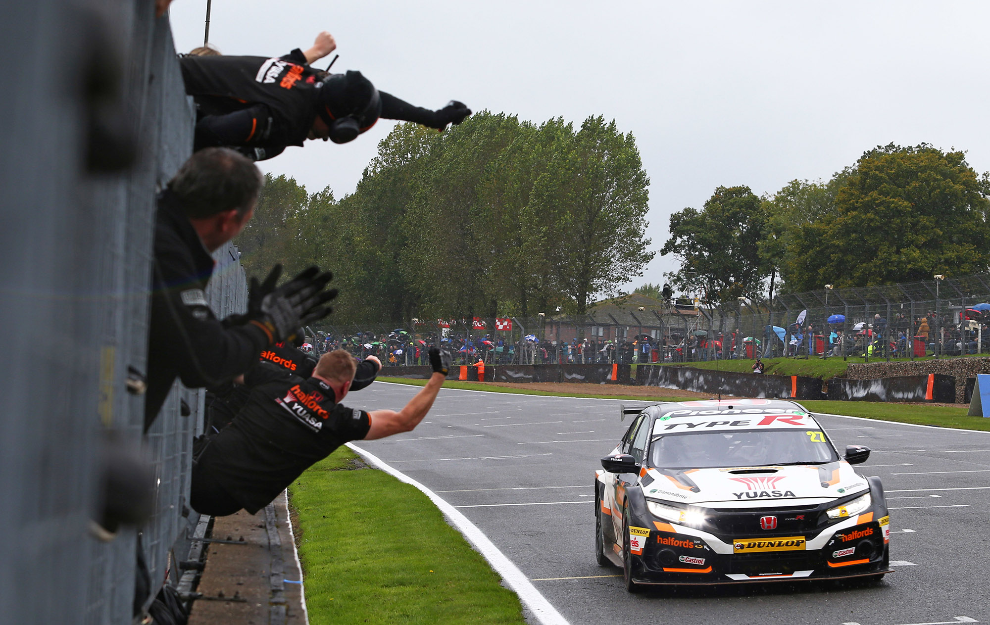 Dan Cammish takes victory at Brands Hatch